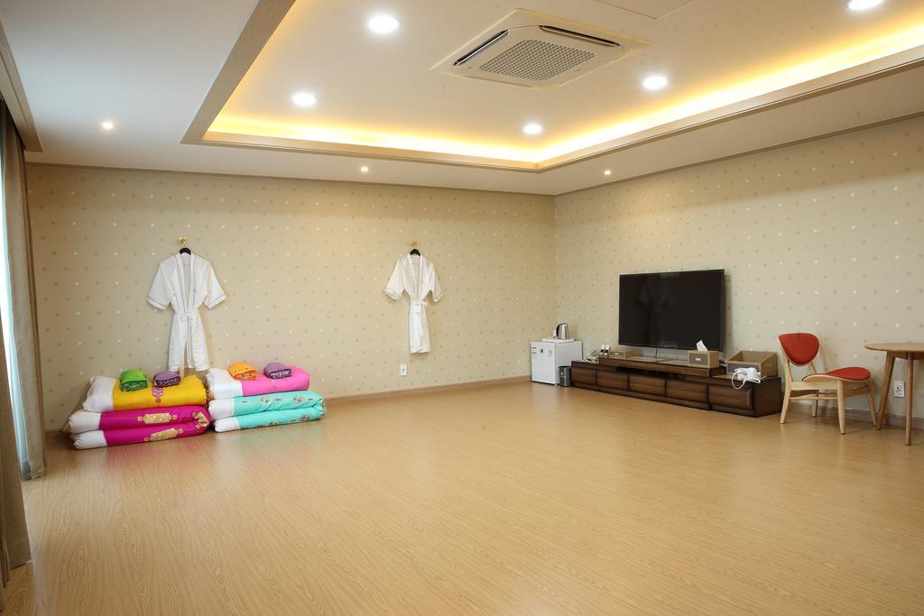 โรงแรมอริซุ คย็องจู คยองจู ภายนอก รูปภาพ